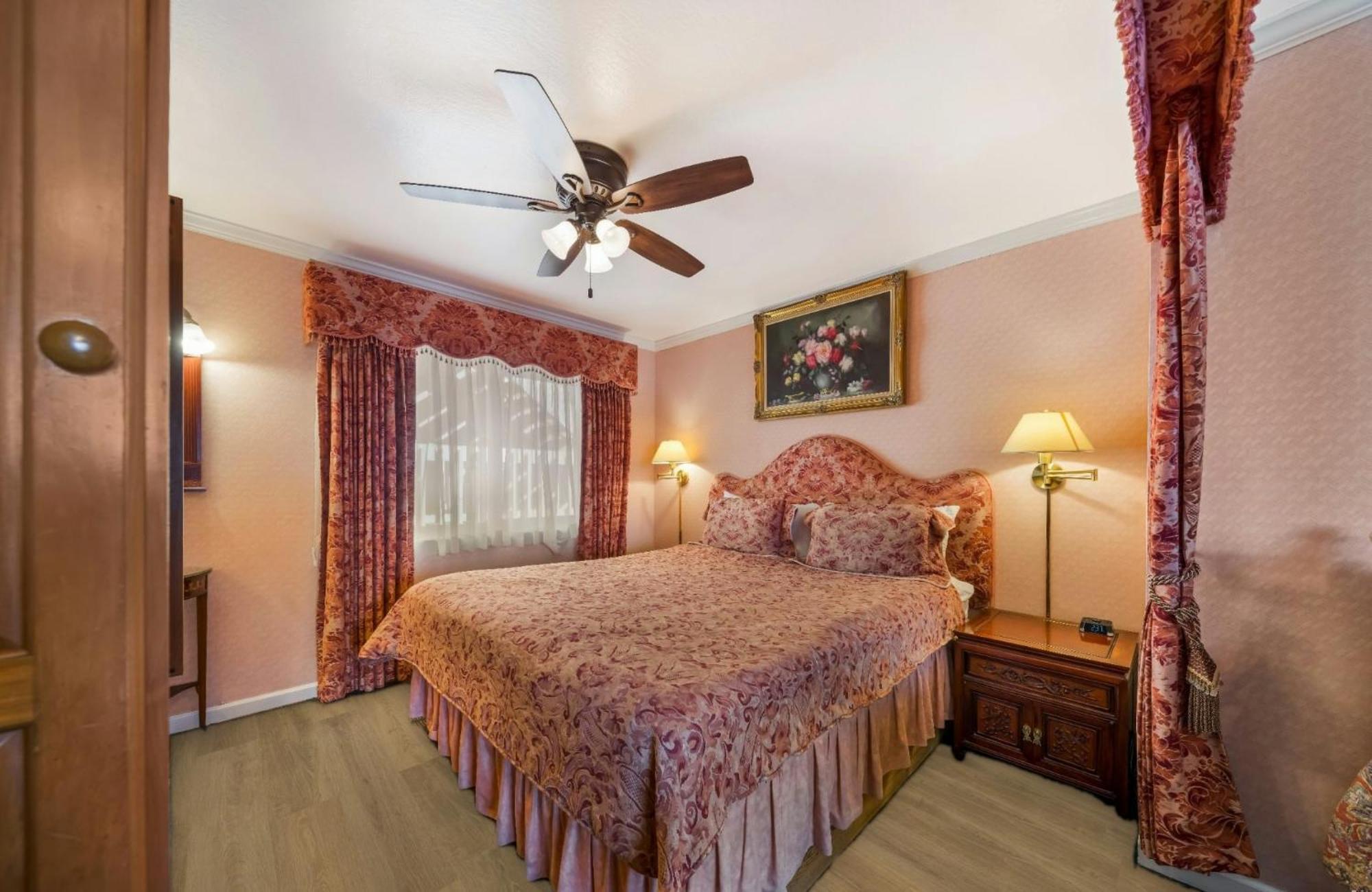 King Suite Daybed