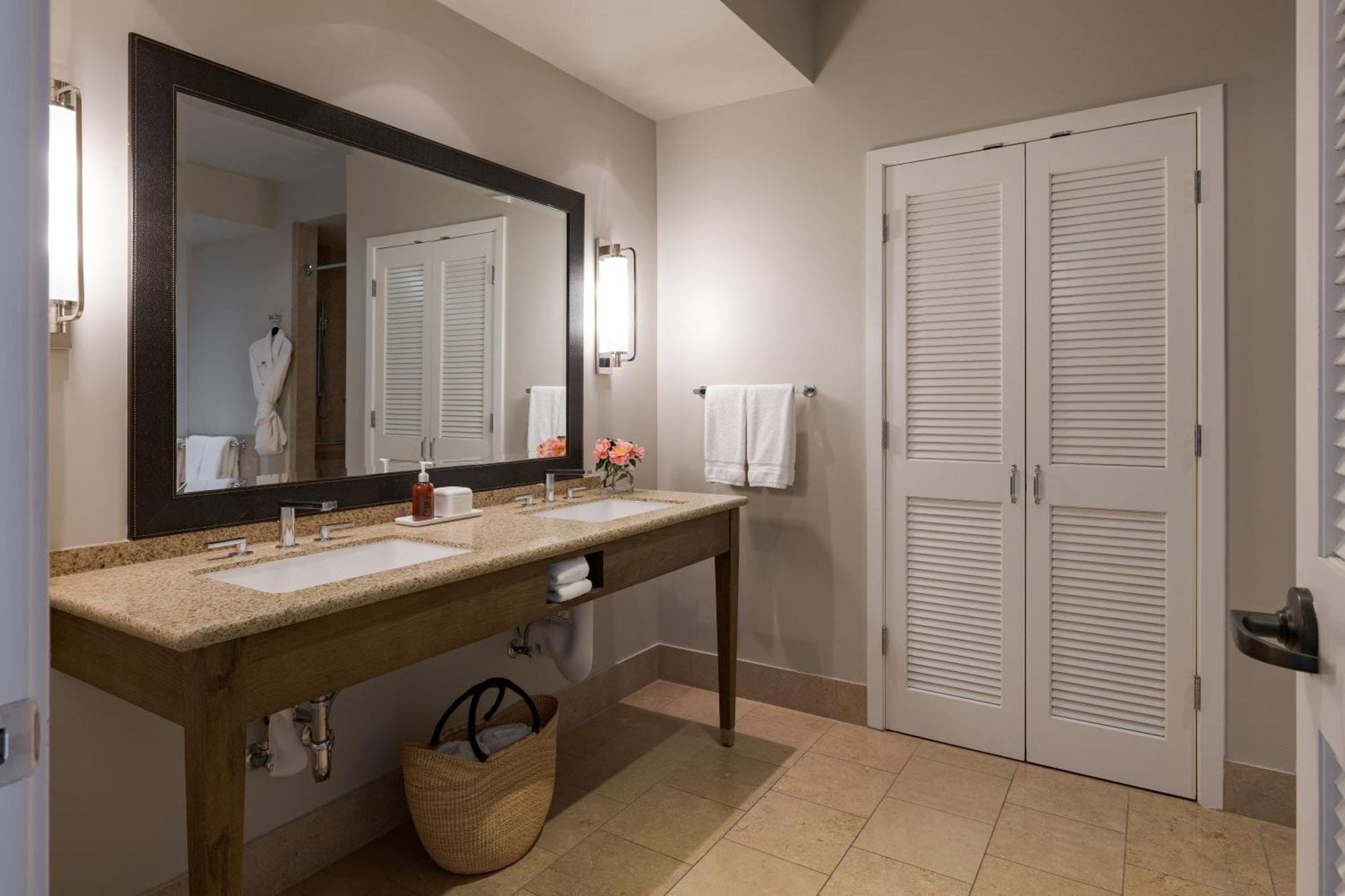 Suite with Double Beds and Accessible Shower - Disability Access,1449532954:JPEG