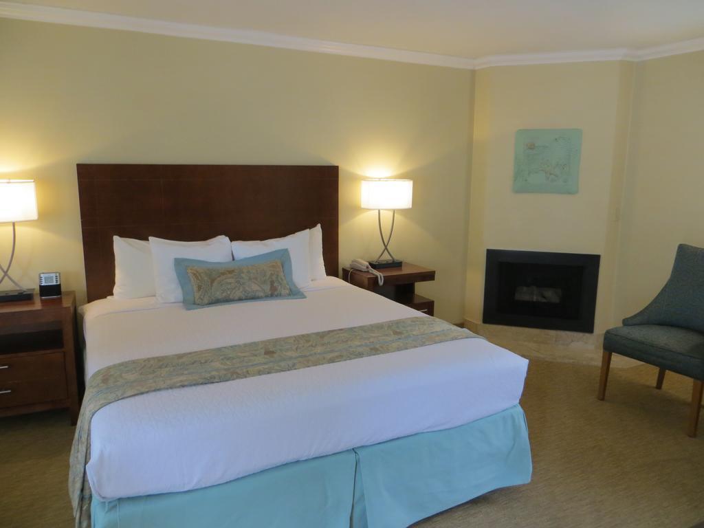 Deluxe King Room Ocean View Fireplace,227705423:JPEG